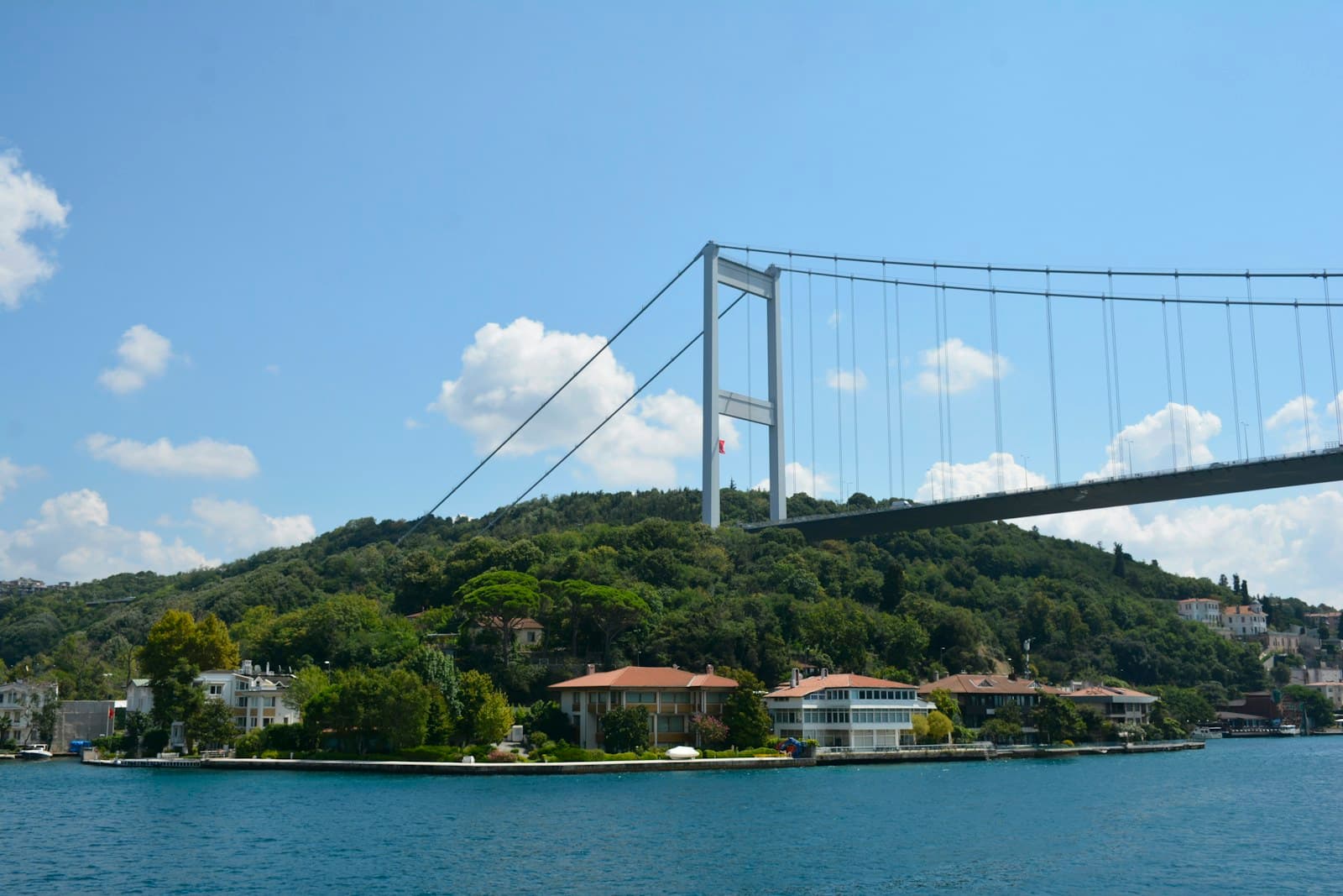 Adana'da Seyhan Nehri üzerindeki tarihi Taşköprü
